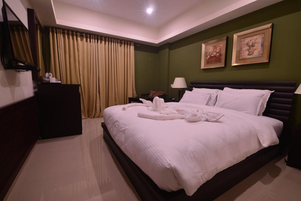 Seasons Hotel & Spa Madgao Kamer foto